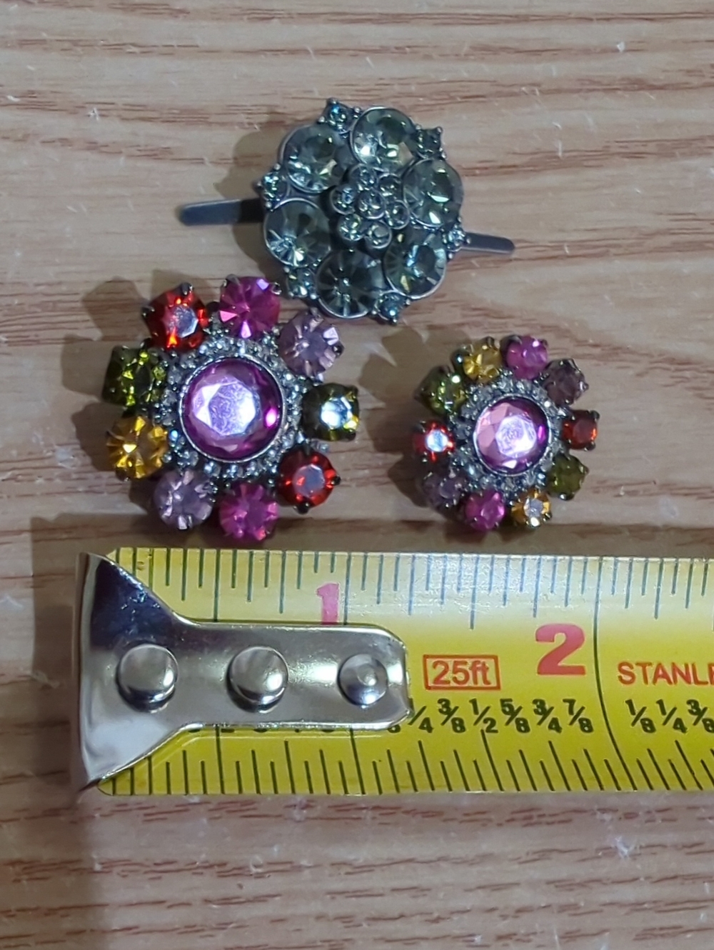 Multicolor Crystal Flower Button and Clip Set